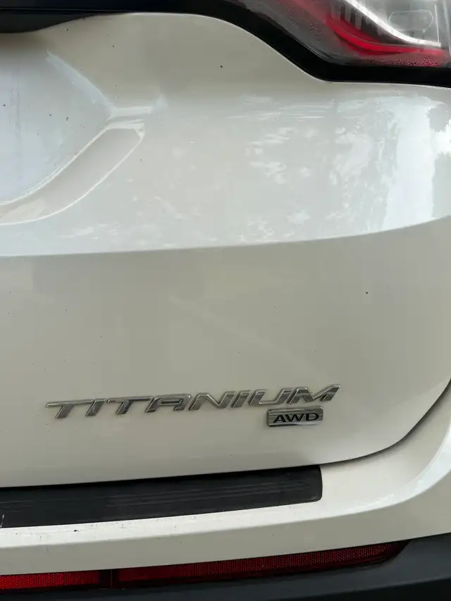 2017 Ford Edge Titanium AWD541162145192366089