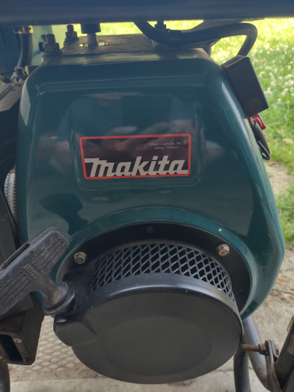 Makita G5500R Gas Generator in Power Tools in Barrie - Image 2