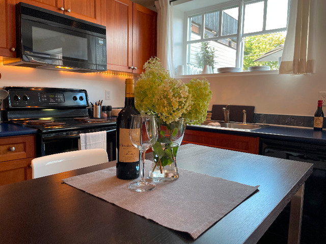 Fully Furnished 1-Bedroom Newly Renovated Suite - Vancouver in British Columbia - Image 3