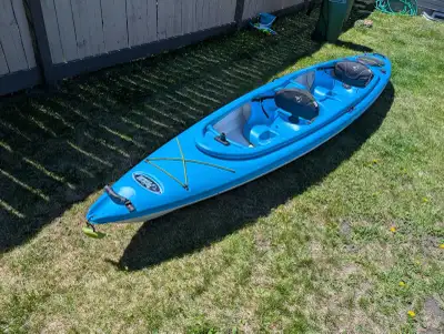Pelican Ram-X Tandem Kayak – 2 Person – Ready for the Water ‍♂️ Pelican tandem kayak in very good co...