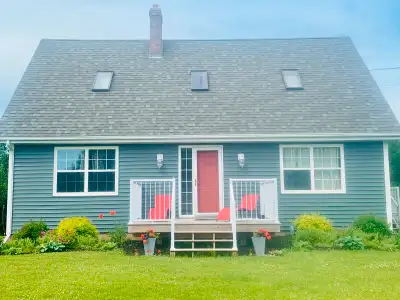 Family home fully furnished, for rent just minutes from the beach, 15 minutes from Charlottetown, 5...