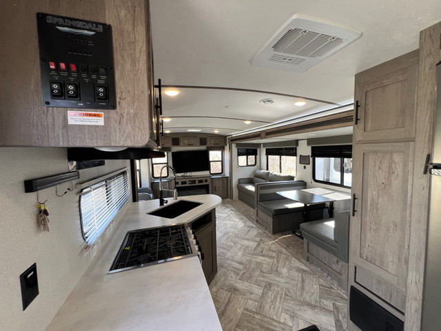 2021 Keystone Springdale SG311RE, Open Concept in Travel Trailers & Campers in Oshawa / Durham Region - Image 3