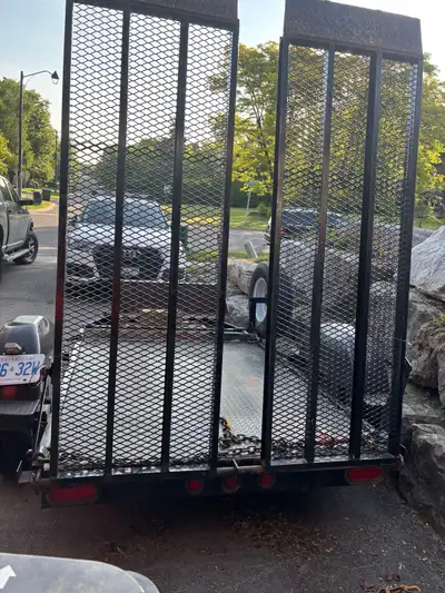 I'm selling a 5x8 flatbed loading trailer, perfect for hauling equipment or materials. This trailer...