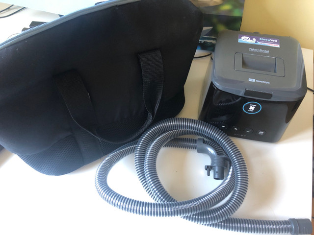 SleepStyle CPAP Machine with Humidifier + new tubes + mask dans Santé et besoins spéciaux  à Longueuil/Rive Sud