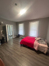 Room for Rent! Sublet for Summer 2024 (Female-Only House)