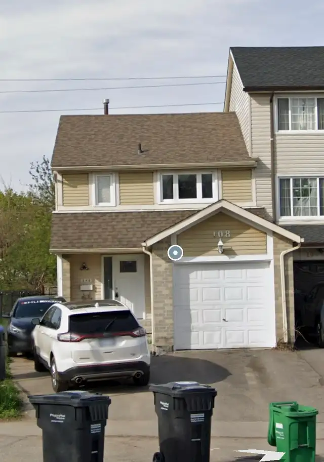 4 Bed/3 Bath Townhouse In Brampton (Sandalwood Pkwy & Kennedy)