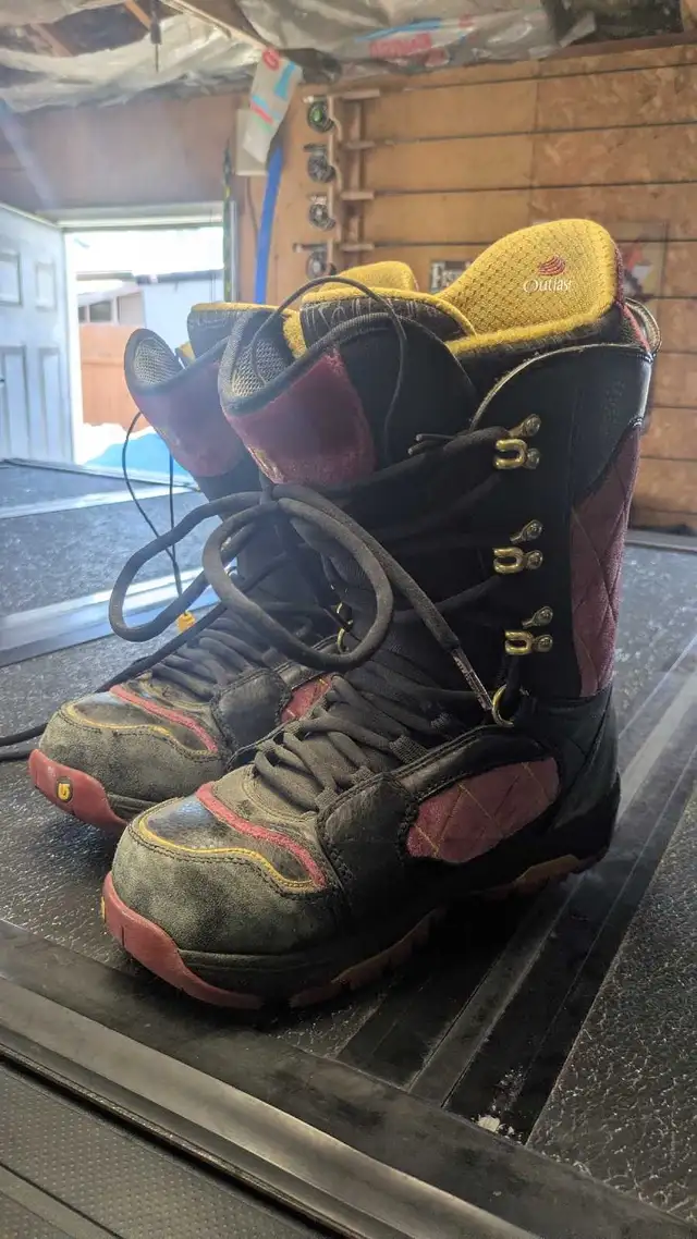snowboard boots in Snowboard in Calgary - Image 3