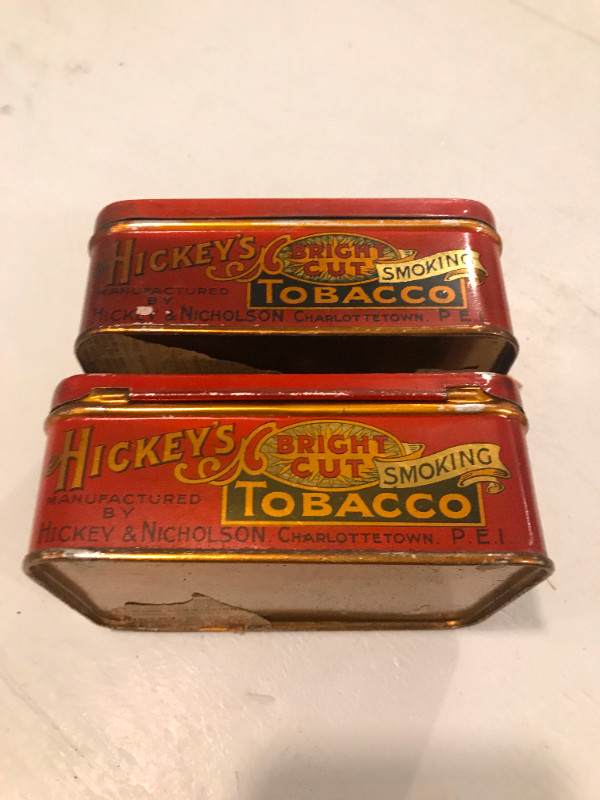 Charlottetown's Hickey and Nicholson Antiques - small red tin, o in Arts & Collectibles in Charlottetown - Image 2