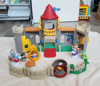 GUC Fisher-Price Little People Lil Kingdom Playset 7 characters