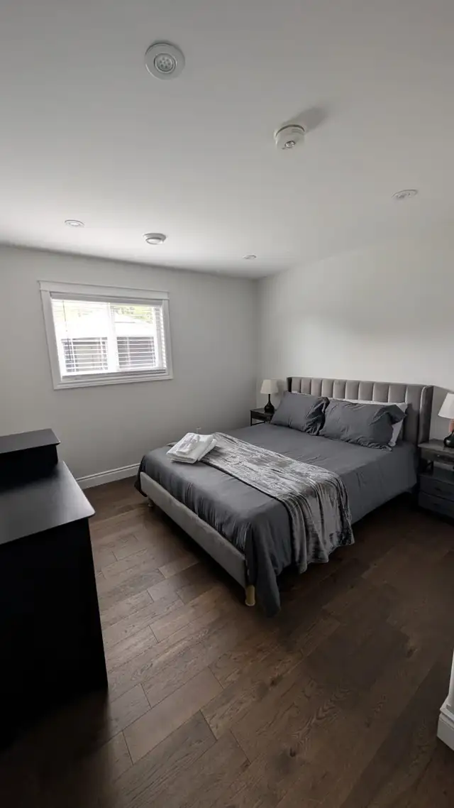 5 Bedroom Crew House in Chelmsford in Ontario in Canada - Image 11