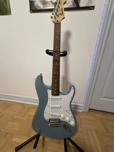 Fender Squire stratocaster  fender amp included, View more