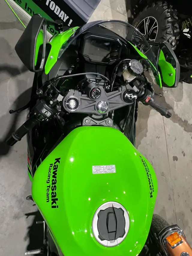 2024 Kawasaki ninja ZX-6R in Sport Bikes in Edmonton - Image 6