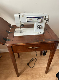 Machine a coudre/ sewing machine