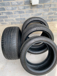 Dunlop 245/40 R18" performance tires