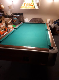 1970/80’s billiards coin operated pool table “The Hussler” brand