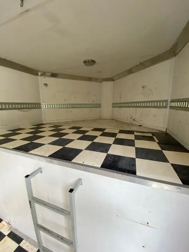 Gooseneck enclosed trailer for sale in Cargo & Utility Trailers in Kamloops - Image 4