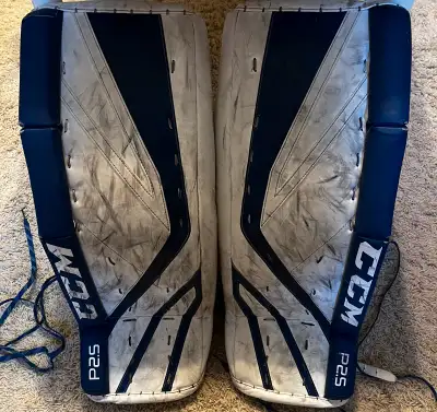 CCM goalie pads 28+1, View more