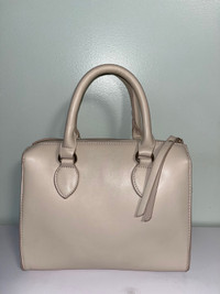 Beige purse 