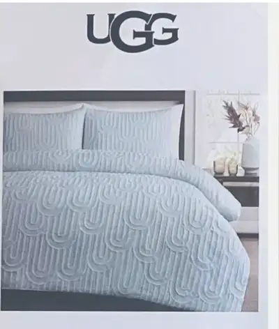 Couvre-lit bleu avec couvre oreiller (pour lit simple) Modèle UGG®Cinnia TWIN Tissu chenille, lavabl...