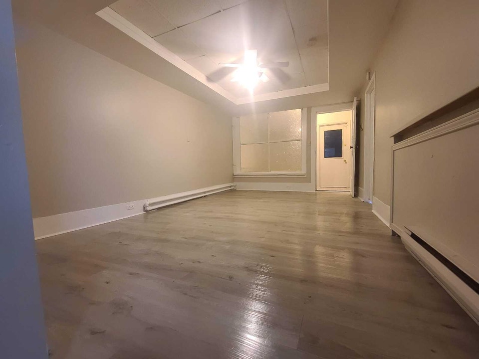 Trenton 2 bedroom ground floor unit $1599, All Inclusive 3