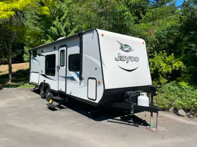 Purchased new from Travelland RV in Langley, BC — I've been the only owner since. No damage, very cl...