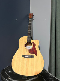 Donner Acoustic Guitar- Full size 41”