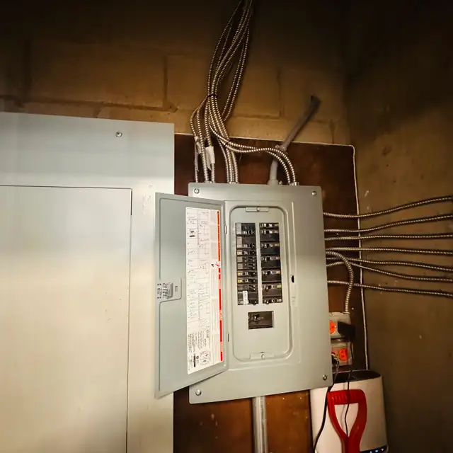 ELECTRICIAN 65734920632449122