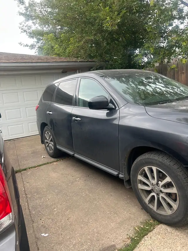 2015 Nissan Pathfinder553399112497909763