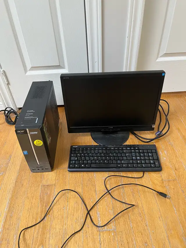 Acer Desktop Computer in Desktop Computers in City of Toronto - Image 2