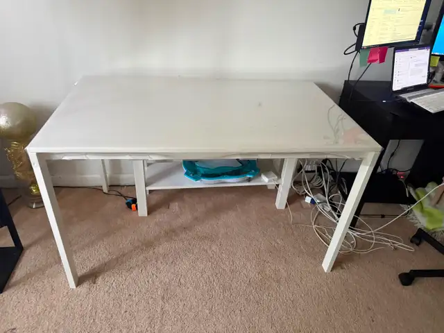 White like new dining table in Dining Tables & Sets in Mississauga / Peel Region - Image 5