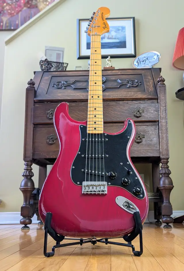 Fender Stratocaster 1979 Hardtail in Guitars in City of Montréal - Image 5