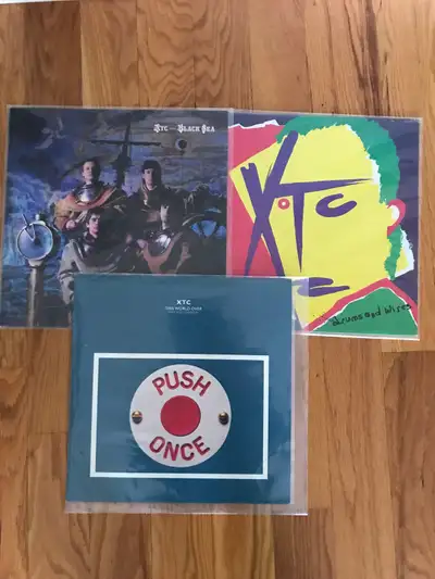 REDUCED PRICE!!! In excellent condition 3 lps XTC Black Sea , Drums and Wires plus RARE UK 12 extend...