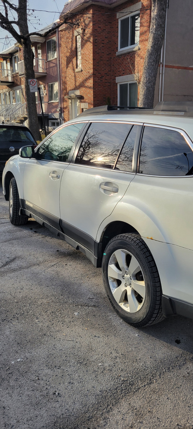 VOITURE SUBARU OUTBACK dans Autos et camions  à Ville de Montréal - Image 3