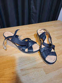 Mariella size 8 women's sandals