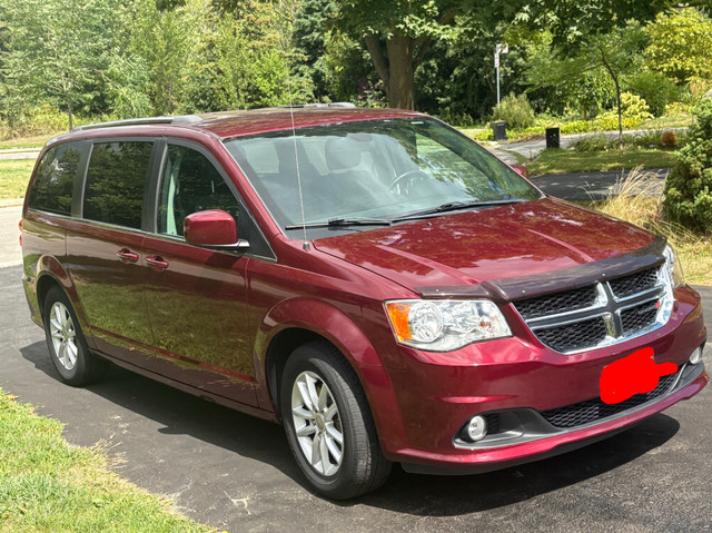 For Sale: 2018 Dodge Grand Caravan – Burgundy – Only 47,000 km in Cars & Trucks in City of Toronto