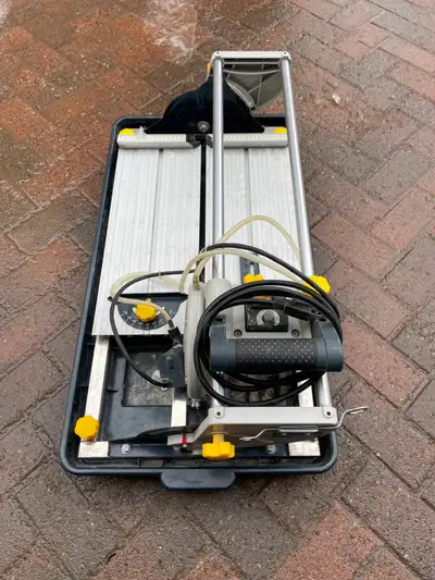 Mastercraft Sliding wet tile saw, View more
