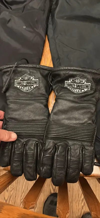 HARLEY- DAVIDSON HEATED RIDING GEAR-LIKE NEW-EXCELENT CONDITION-, View more