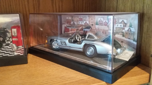 Franklin Mint Mercedes Gull-Wing $70 in Arts & Collectibles in London