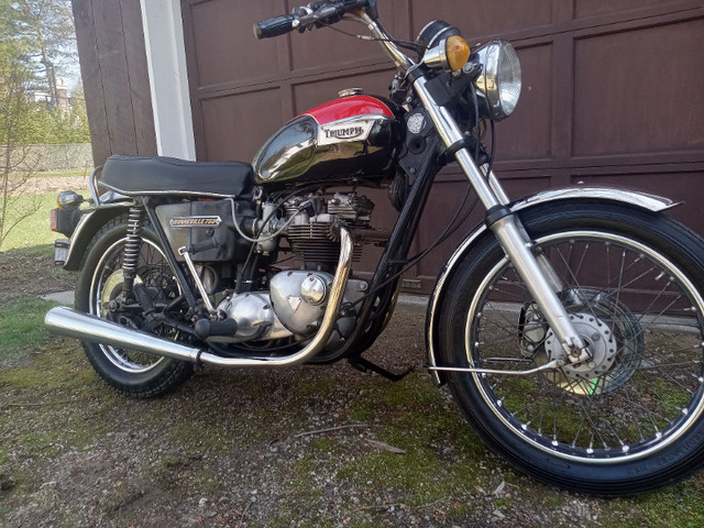 Vintage Triumph Bonneville in Other in Markham / York Region