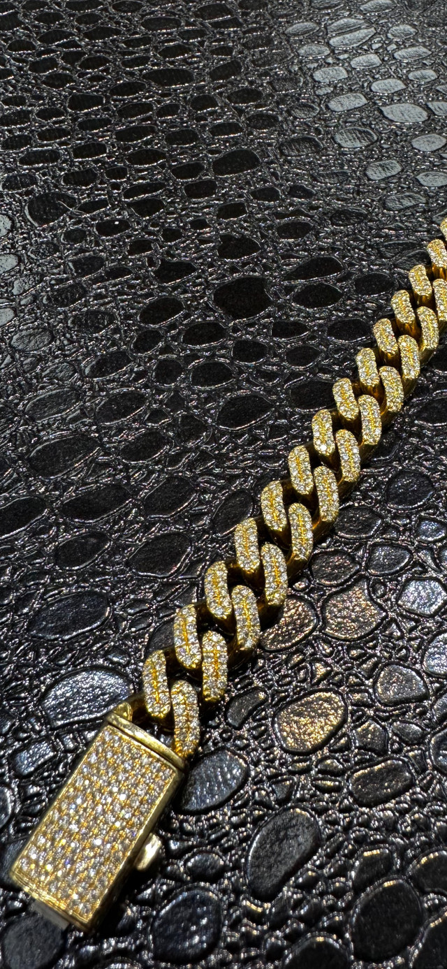 12mm Yellow Gold Cuban Diamond Bracelet in Jewellery & Watches in City of Toronto