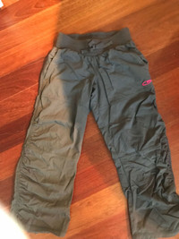 Leightweight Champion sport pants age 4-5