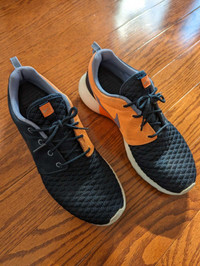 Nike Roshe Run Premium – Dark Obsidian – Atomic Orange