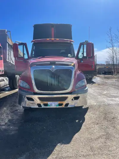 2009 international dump truck semi automatic Cummins isx 78000 miles If interested please message