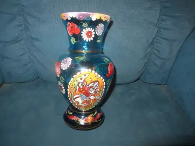 Décoration - Vase Bleu et un Jaune, View more