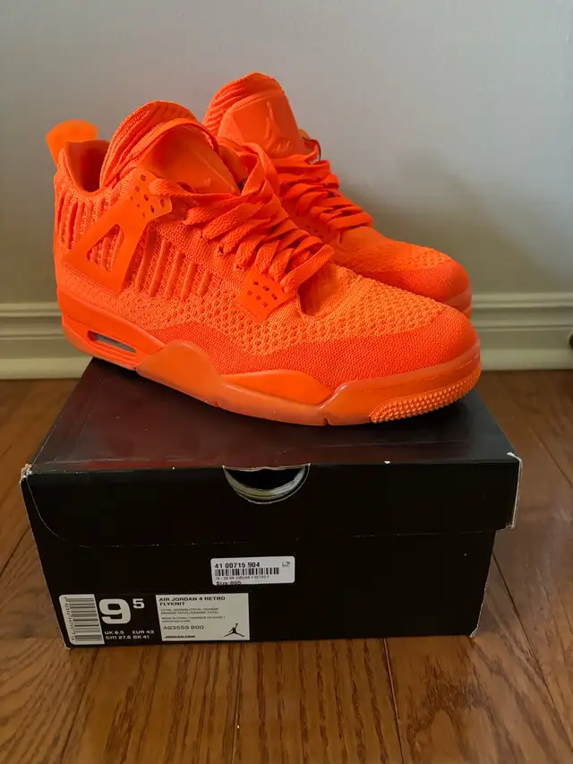 Air Jordan 4 Retro in Men's Shoes in Mississauga / Peel Region - Image 3