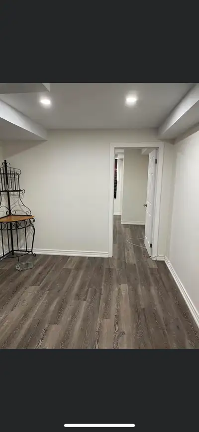large bedroom for rent Whitby