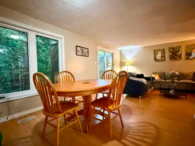 Rarely Offered House Available in Prime Location (Edinburgh/Ironwood) - Hanlon Creek / Stone Road Ma...