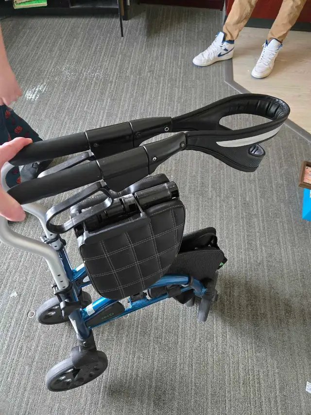 Walker -great condition65723762721538120