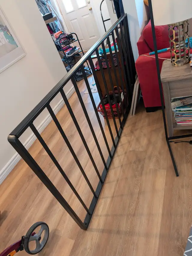 Planche de sommier en métal 1,6 po (Mellow) Twin Metal Bed Frame in Beds & Mattresses in Longueuil / South Shore - Image 2