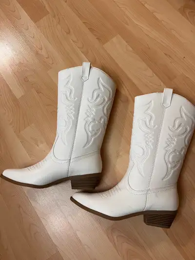 White Western Boots — Size 7 Women Cowboy Boots , View more